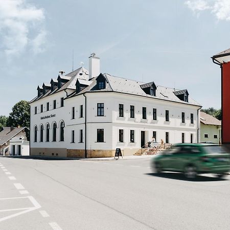 Hotel a Hostinec Slunce Osecna Kültér fotó