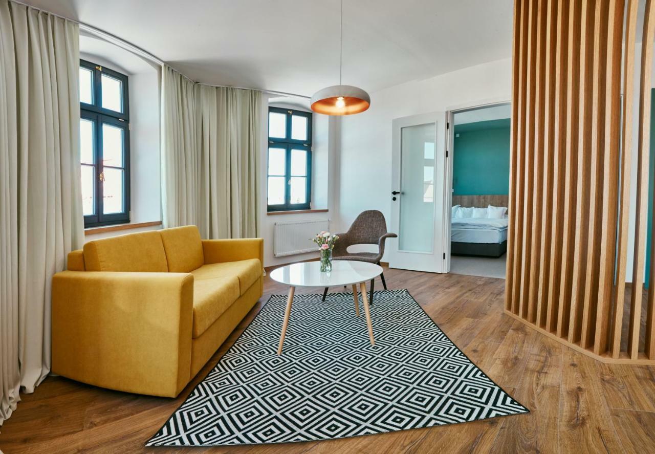Hotel a Hostinec Slunce Osecna Kültér fotó