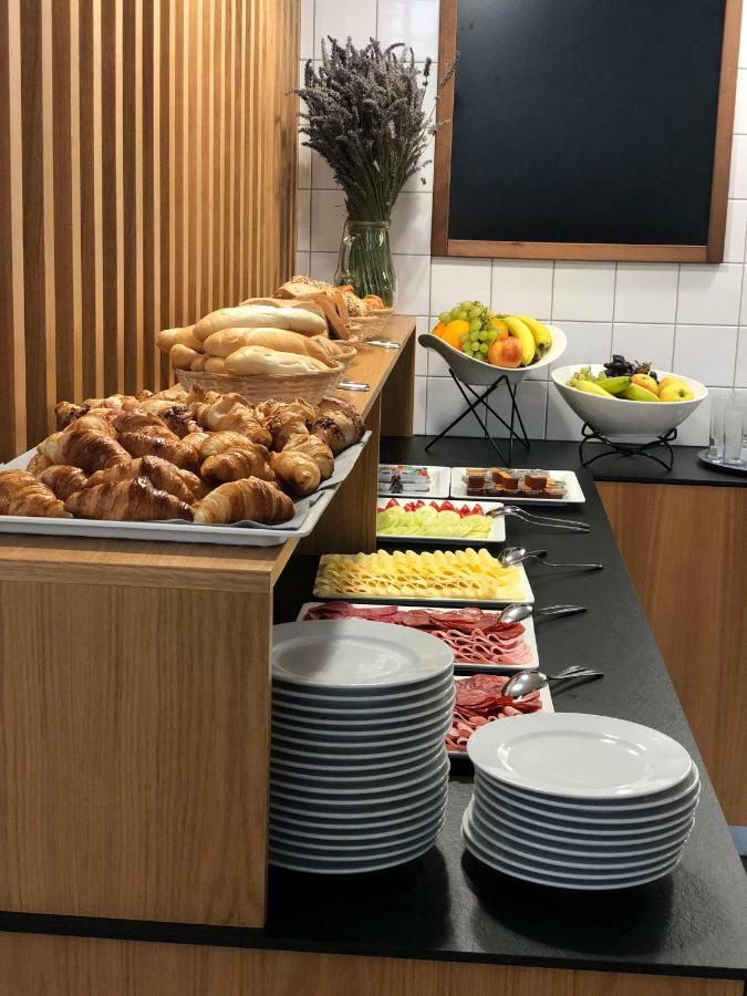 Hotel a Hostinec Slunce Osecna Kültér fotó