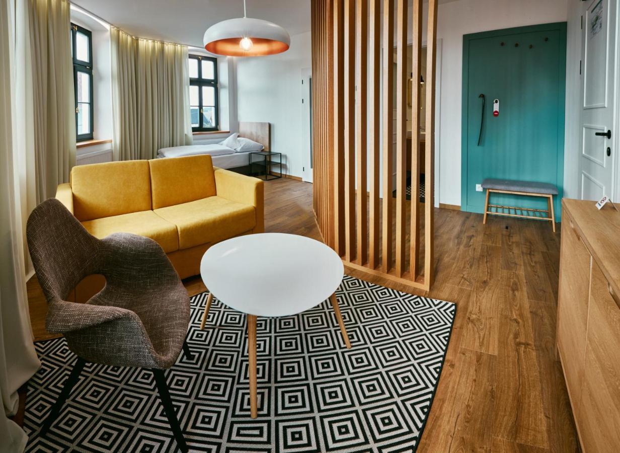 Hotel a Hostinec Slunce Osecna Kültér fotó